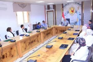 رئيس جامعة سوهاج يكرّم الفريق الطبي المُنقذ لحياة الرضيع «يوسف» ويشيد بكفاءتهم الإنسانية والمهنية 2 FB IMG 1766425432725 رئيس رئيس جامعة سوهاج يكرّم الفريق الطبي المُنقذ لحياة الرضيع «يوسف» ويشيد بكفاءتهم الإنسانية والمهنية موقع في الجامعة