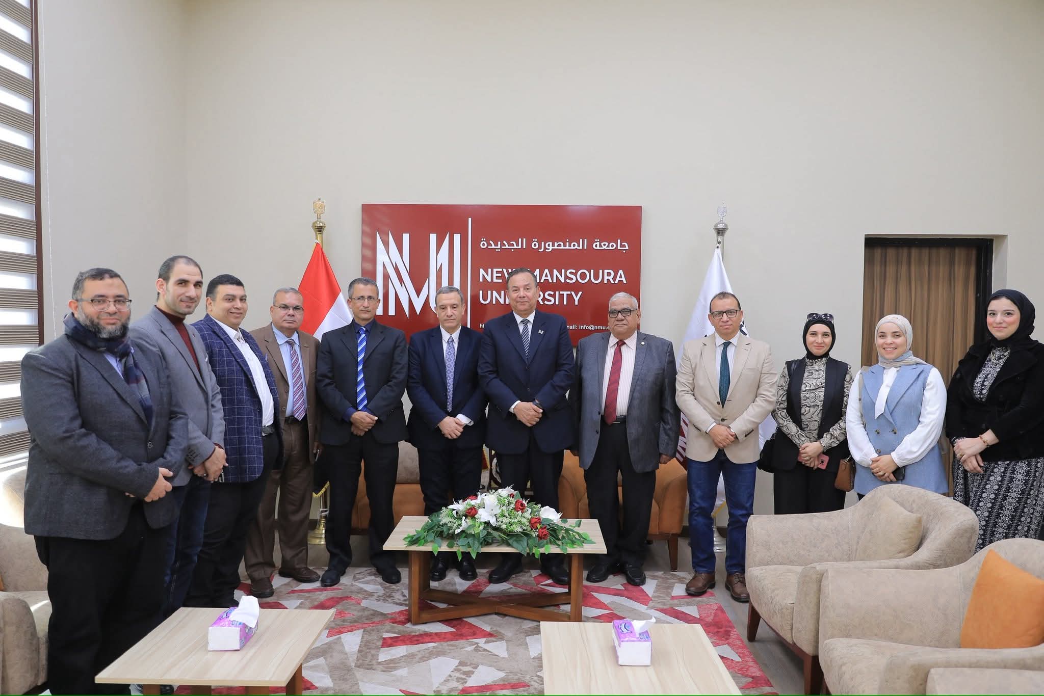 FB IMG 1766428224865 جامعة المنصورة الأهلية جامعة المنصورة الجديدة تحتفي بإبداعات طلاب علوم وهندسة الحاسب في معرض مشروعات خريف 2025 موقع في الجامعة
