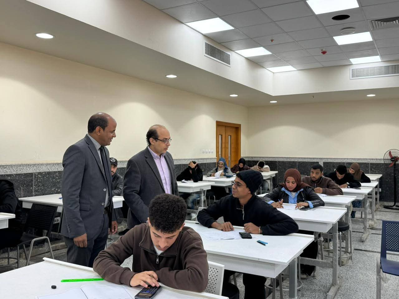 FB IMG 1766496766562 امتحان انتظام امتحانات برنامج الهندسة بجامعة جنوب الوادي الأهلية موقع في الجامعة
