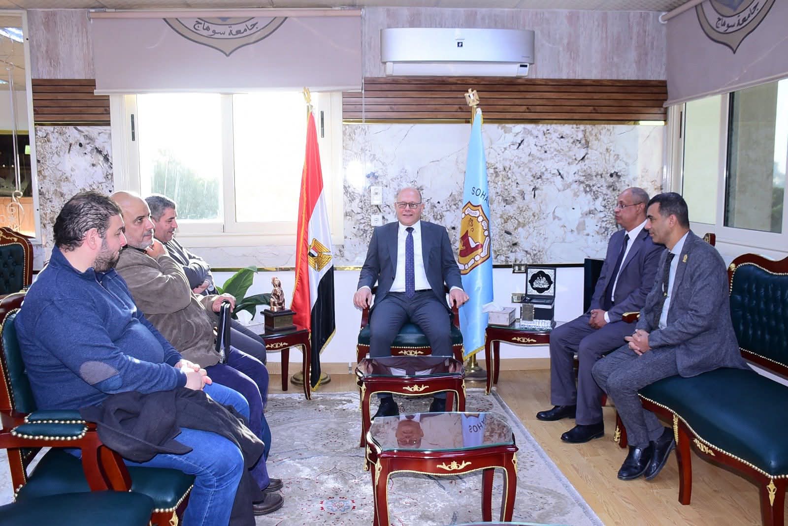 FB IMG 1766511494656 جامعة مصر للمعلوماتية جامعة سوهاج تستعد لإطلاق مبادرة تميز المعلم بعد زيارة لجنة المجلس الأعلى للجامعات موقع في الجامعة