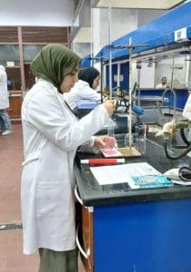 طلاب برنامج الصيدلة الإكلينيكية بجامعة القاهرة الأهلية يحققون أداءً متميزًا في الامتحانات العملية.. تفاصيل 2 FB IMG 1766737637809 صيدلة طلاب برنامج الصيدلة الإكلينيكية بجامعة القاهرة الأهلية يحققون أداءً متميزًا في الامتحانات العملية.. تفاصيل موقع في الجامعة