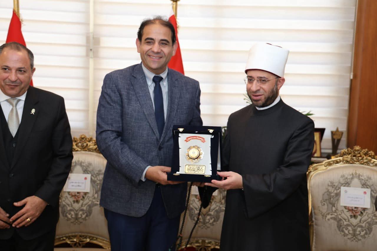 FB IMG 1766767047415 التعليم العالي محافظ بورسعيد يستقبل وزيري الأوقاف والتعليم العالي ومفتي الجمهورية... ويفتتحون مستشفى بورسعيد الجامعي  موقع في الجامعة