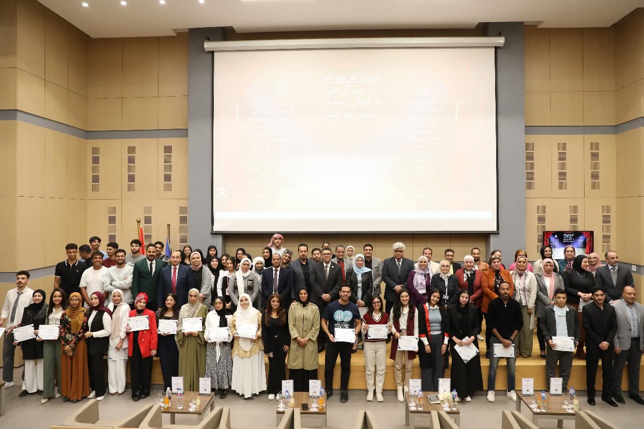 FB IMG 1766767060696 1 العالي طلاب التربية الموسيقية توثّق 50 عامًا من تاريخ جامعة العاصمة بعرض غنائي وموسيقي استثنائي موقع في الجامعة