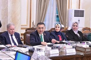 مجلس جامعة القاهرة يقر حزمة قرارات استراتيجية للتوسع الدولي وتعزيز التعاون مع محافظة الجيزة 3 FB IMG 1766818474438 جامعة القاهرة مجلس جامعة القاهرة يقر حزمة قرارات استراتيجية للتوسع الدولي وتعزيز التعاون مع محافظة الجيزة موقع في الجامعة