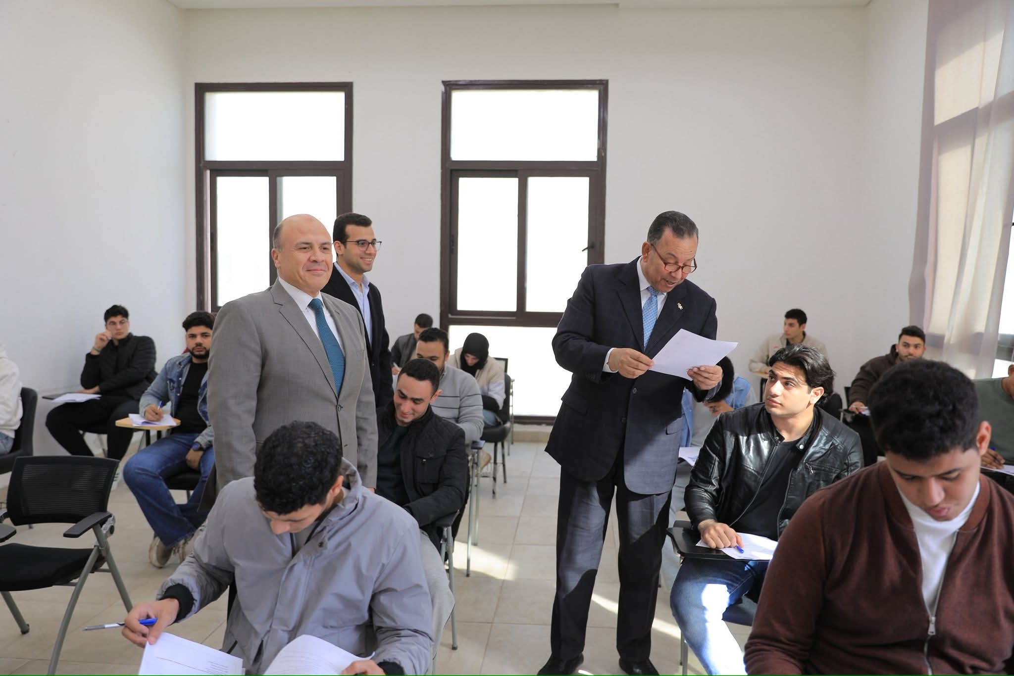 FB IMG 1766933685131 جامعة المنصورة رئيس جامعة المنصورة الجديدة يشدد على توفير بيئة مثالية لأداء الامتحانات موقع في الجامعة
