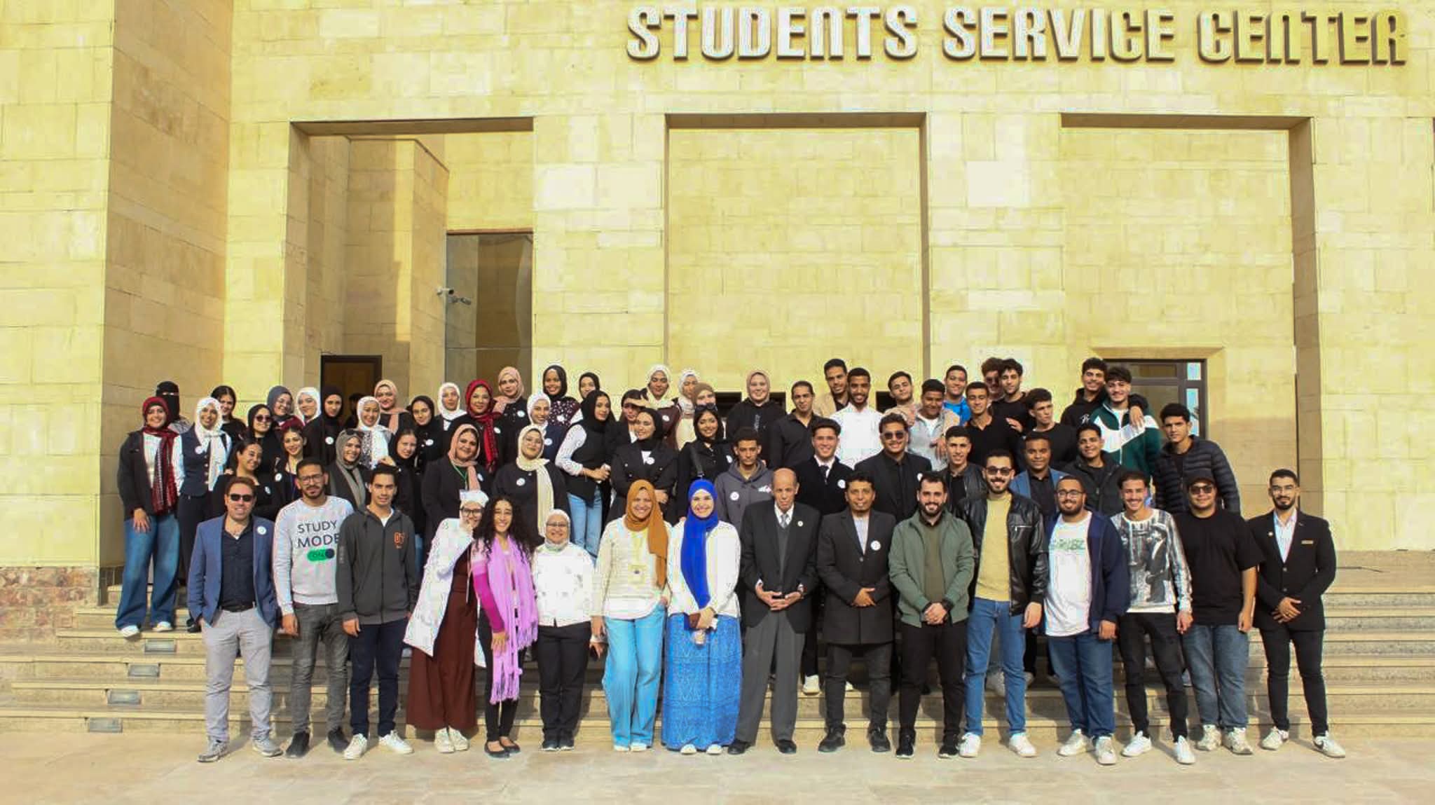 FB IMG 1767028123212 التقديم المبكر بدأ الآن بجامعة الملك سلمان الدولية طلاب جامعة الملك سلمان يعرضون 15 مشروعًا مبتكرًا في مجال الطاقة المتجددة والاستدامة موقع في الجامعة