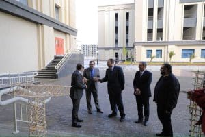 جامعة المنصورة الجديدة تبحث تعزيز التعاون الأكاديمي مع جامعة لويفيل الأمريكية 3 FB IMG 1767028769333 جامعة المنصورة جامعة المنصورة الجديدة تبحث تعزيز التعاون الأكاديمي مع جامعة لويفيل الأمريكية موقع في الجامعة