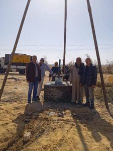FB IMG 1767029252891 في الجامعة مبادرة "في الجامعة" البحثية.. حفر بئر مراقبة جديد بغرب المنيا لدعم شبكة مراقبة المياه الجوفية موقع في الجامعة