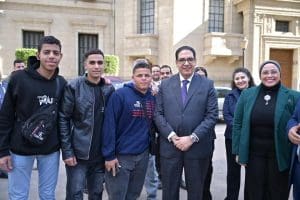 رئيس جامعة القاهرة يتفقد امتحانات الترم الأول ويؤكد: لا تهاون في الضوابط وسرية كاملة لأسئلة الامتحانات 5 FB IMG 1767078130397 جامعة القاهرة رئيس جامعة القاهرة يتفقد امتحانات الترم الأول ويؤكد: لا تهاون في الضوابط وسرية كاملة لأسئلة الامتحانات موقع في الجامعة