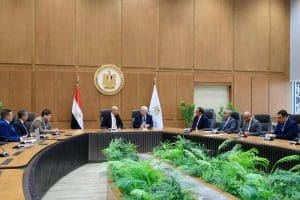 وزيرا التعليم العالي والتربية والتعليم يبحثان تطوير الشهادات المهنية الدولية للمعلمين 3 FB IMG 1767082548985 تطوير وزيرا التعليم العالي والتربية والتعليم يبحثان تطوير الشهادات المهنية الدولية للمعلمين موقع في الجامعة