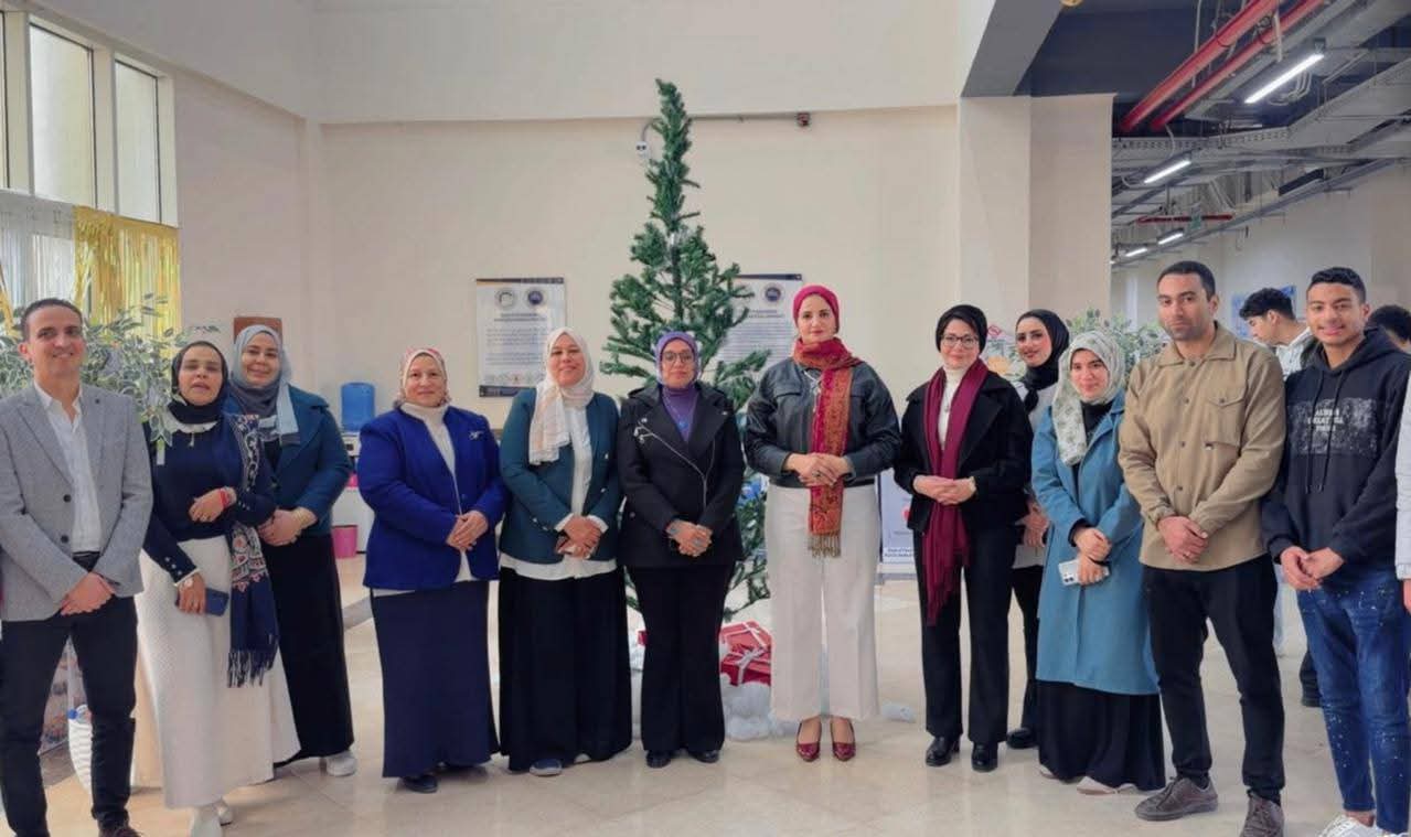 FB IMG 1767107040229 الأنشطة الطلابية بكليات جامعة القاهرة كلية التمريض بجامعة المنصورة الأهلية تحتفي بيوم التميز 2025 وتكرّم المبدعين في التعليم والبحث والابتكار موقع في الجامعة
