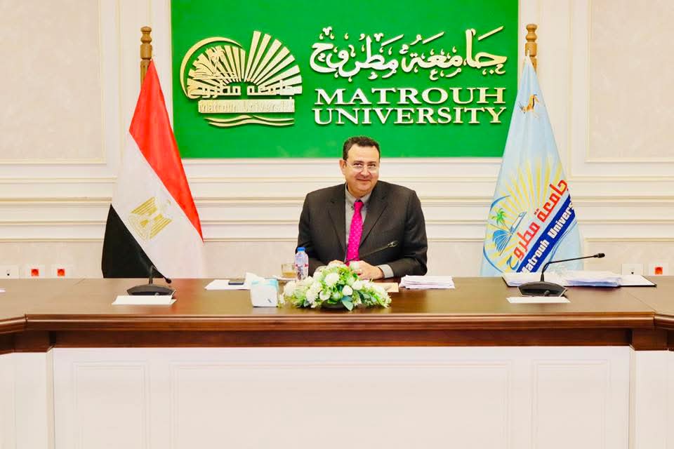 FB IMG 1767164741273 النموذج الاسترشادي الثالث لمادة الإحصاء إنجليزي حقيقة تعليق الدراسة بالجامعات.. جامعة مطروح تؤكد انتظام الدراسة وصرف الأجور كاملة موقع في الجامعة