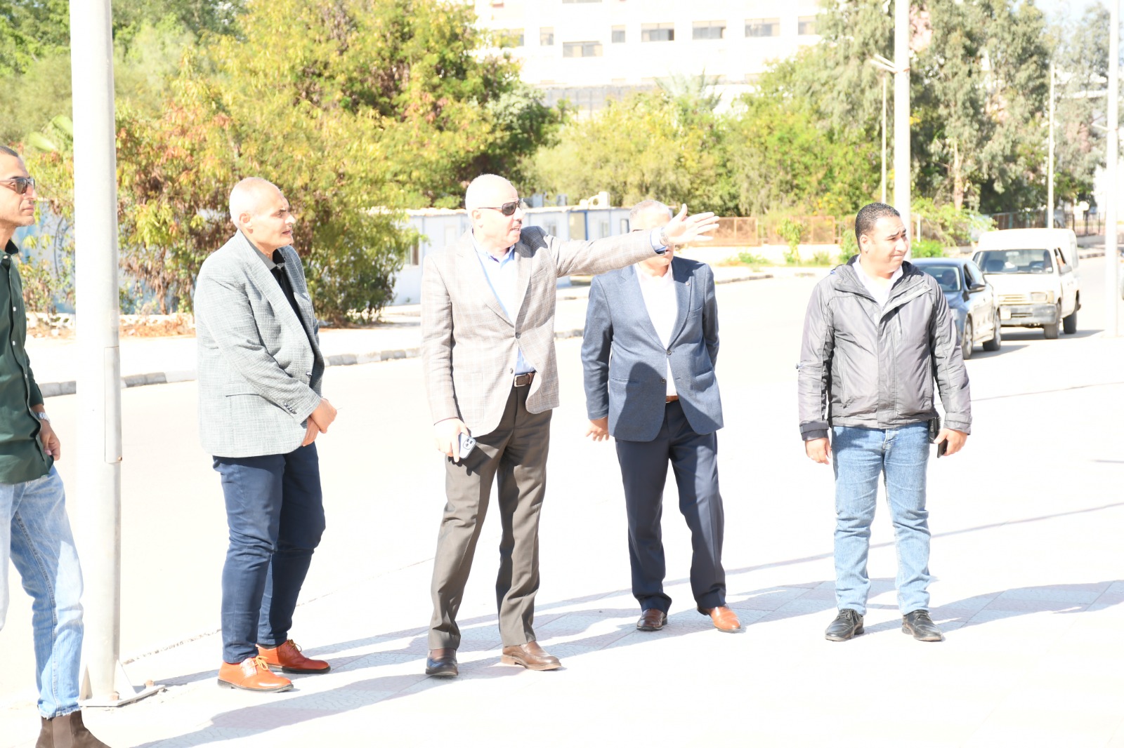 IMG 20251203 WA0042 1 جامعة قناة السويس جولة موسعة لرئيس جامعة قناة السويس لمتابعة أعمال التطوير ورفع كفاءة مرافق الحرم الجامعي موقع في الجامعة