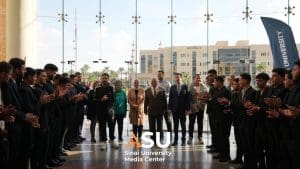 IMG 20251209 WA0492 اليوم جامعة سيناء تنظم اليوم العلمي للكيمياء الحيوية في فرع العريش موقع في الجامعة