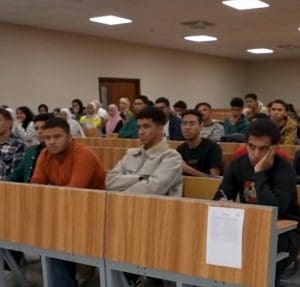 طلاب جامعة العبور للعلوم والتكنولوجيا يشاركون تجاربهم بعد أول امتحانات ميد تيرم| فيديو 2 IMG 20251210 WA0001 جامعة العبور طلاب جامعة العبور للعلوم والتكنولوجيا يشاركون تجاربهم بعد أول امتحانات ميد تيرم| فيديو موقع في الجامعة