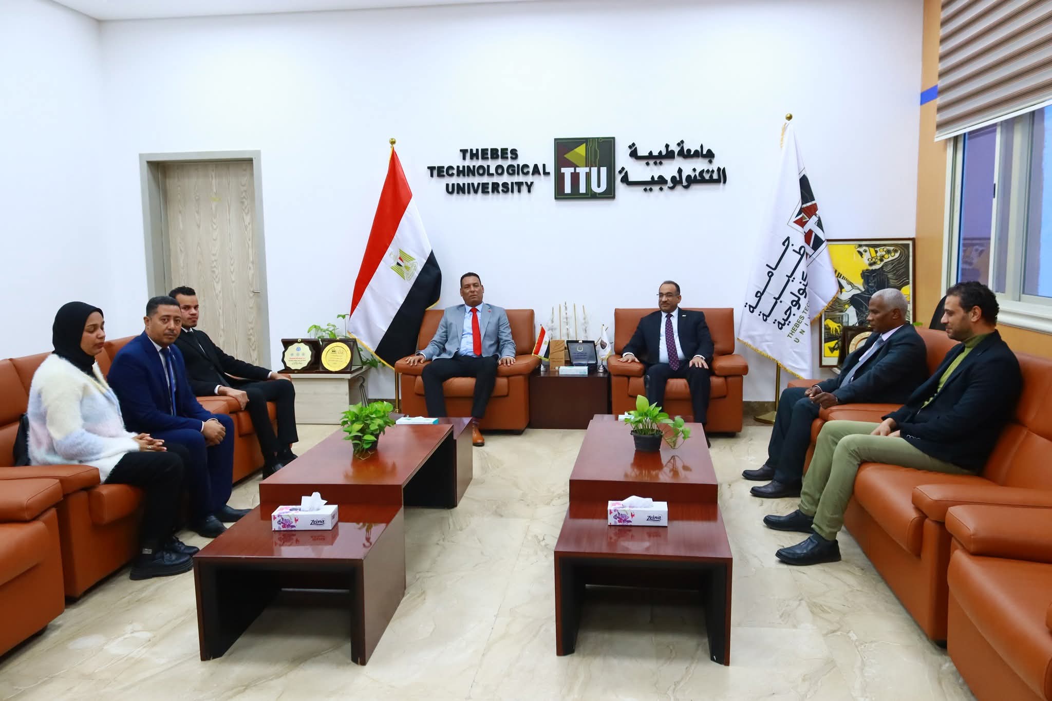 IMG 20251215 WA0155 جامعة طيبة التكنولوجية طلاب جامعة طيبة التكنولوجية يتعرفون على حقوقهم وحماية المستهلك في ندوة توعوية.. تفاصيل موقع في الجامعة