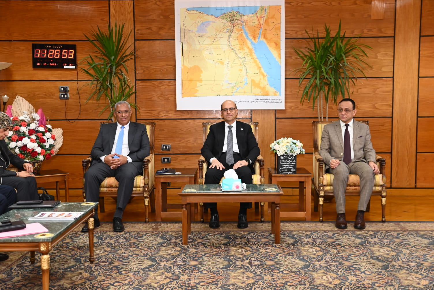 IMG 20251216 WA0096 جامعة أسيوط جامعة أسيوط تعزز التعاون البحثي مع هيئة تمويل العلوم والتكنولوجيا والابتكار موقع في الجامعة