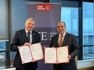 الجامعة البريطانية في مصر توقّع اتفاقية تعاون مع جامعة غرب إنجلترا لتعزيز الشراكات الأكاديمية الدولية 3 IMG 20251220 WA0015 الجامعة البريطانية الجامعة البريطانية في مصر توقّع اتفاقية تعاون مع جامعة غرب إنجلترا لتعزيز الشراكات الأكاديمية الدولية موقع في الجامعة