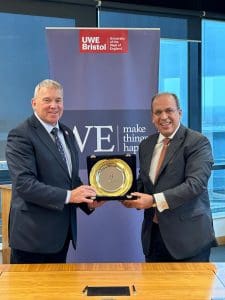 الجامعة البريطانية في مصر توقّع اتفاقية تعاون مع جامعة غرب إنجلترا لتعزيز الشراكات الأكاديمية الدولية 4 IMG 20251220 WA0018 الجامعة البريطانية الجامعة البريطانية في مصر توقّع اتفاقية تعاون مع جامعة غرب إنجلترا لتعزيز الشراكات الأكاديمية الدولية موقع في الجامعة