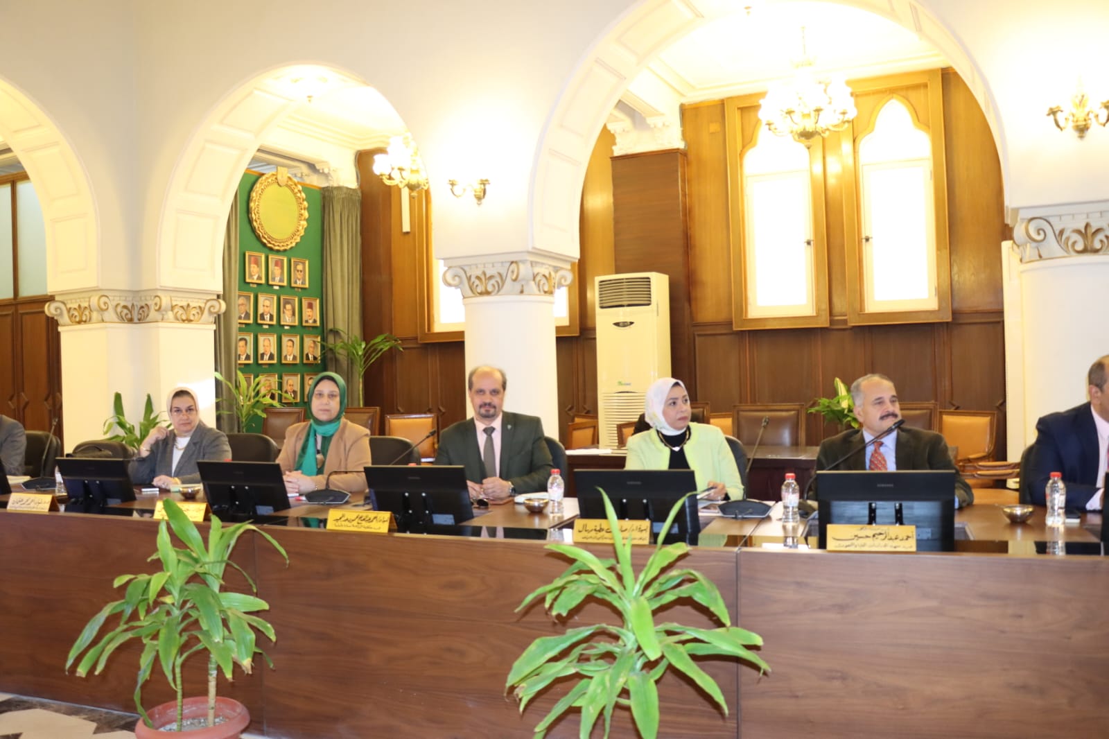 IMG 20251222 WA0032 جامعة الإسكندرية جامعة الإسكندرية تطلق مسابقة لإدارة المخلفات الذكية وتستعرض استراتيجيات التميز الحكومي موقع في الجامعة