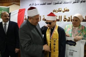حصاد المعاهد الأزهرية 2025: تدريب 200 ألف طالب و22 ألف معلم على التكنولوجيا.. والموافقة على إنشاء 7 معاهد جديدة 5 IMG 20251223 WA0099 الأزهرية حصاد المعاهد الأزهرية 2025: تدريب 200 ألف طالب و22 ألف معلم على التكنولوجيا.. والموافقة على إنشاء 7 معاهد جديدة موقع في الجامعة