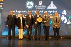على رأسهم وزير التموين.. تكريم قيادات اقتصادية ومالية بارزة في مؤتمر تجارة عين شمس 2 IMG 20251223 WA0177 التموين على رأسهم وزير التموين.. تكريم قيادات اقتصادية ومالية بارزة في مؤتمر تجارة عين شمس موقع في الجامعة