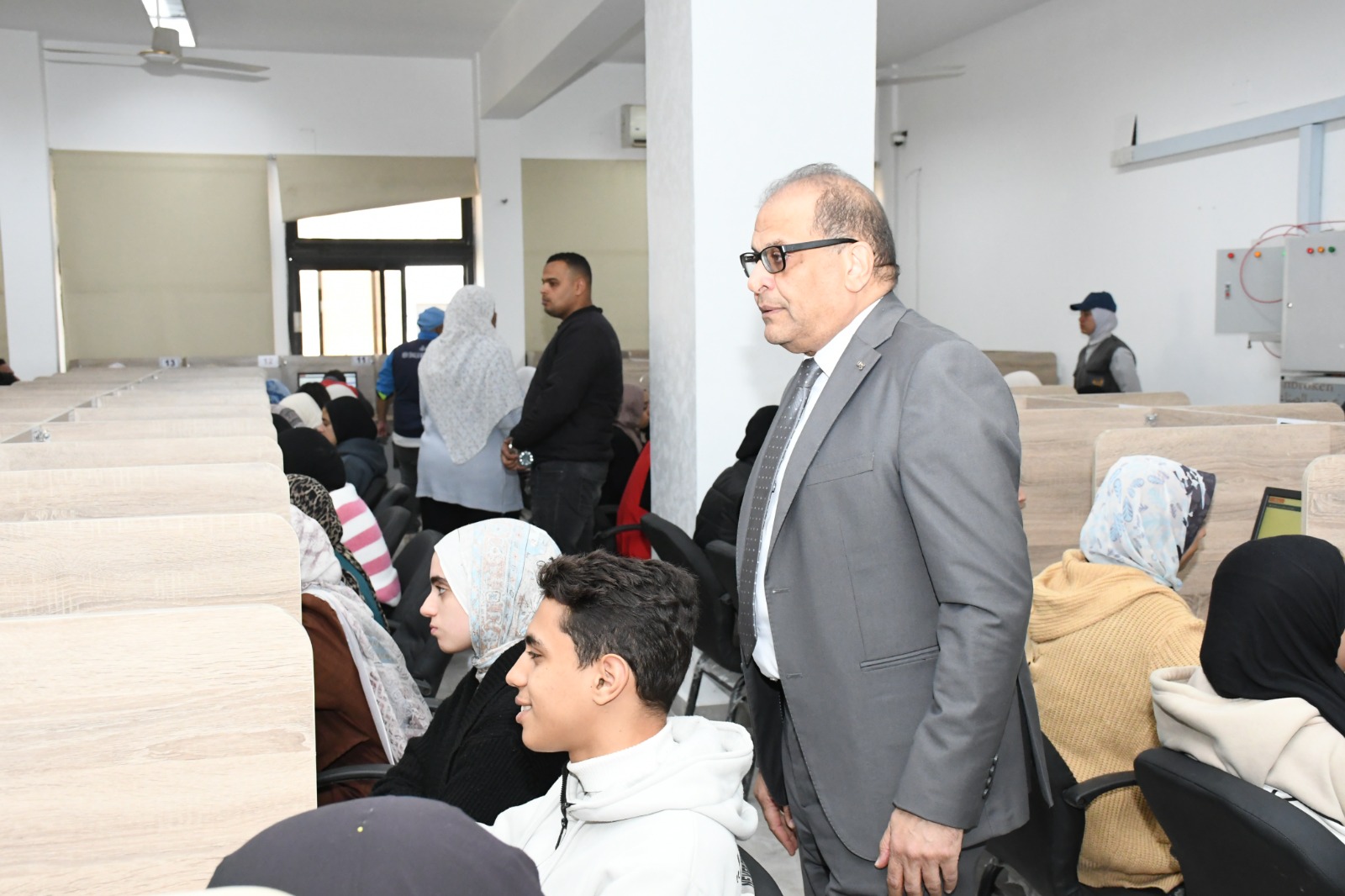 IMG 20251224 WA0066 جامعة بنها الأهلية بدء امتحانات جامعة الإسماعيلية الأهلية لطلاب المستوى الأول بكلية العلوم الصحية موقع في الجامعة