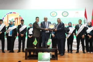 جامعة العبور للعلوم والتكنولوجيا تقدم 10 منح دراسية لأبناء محافظة أسوان 3 IMG 20251225 WA0131 جامعة العبور جامعة العبور للعلوم والتكنولوجيا تقدم 10 منح دراسية لأبناء محافظة أسوان موقع في الجامعة