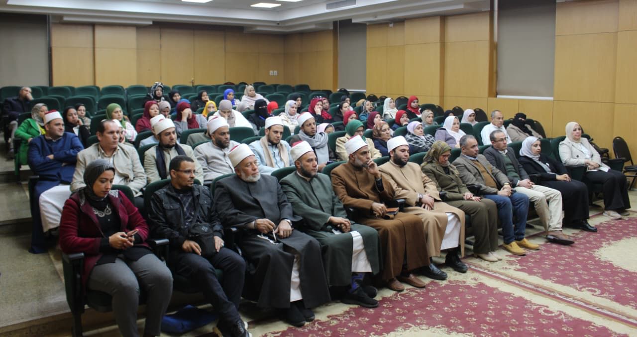 IMG 20251229 WA0079 محو الأمية الدينية للمرأة انطلاق برنامج محو الأمية الدينية للمرأة المصرية بمحافظة بني سويف موقع في الجامعة