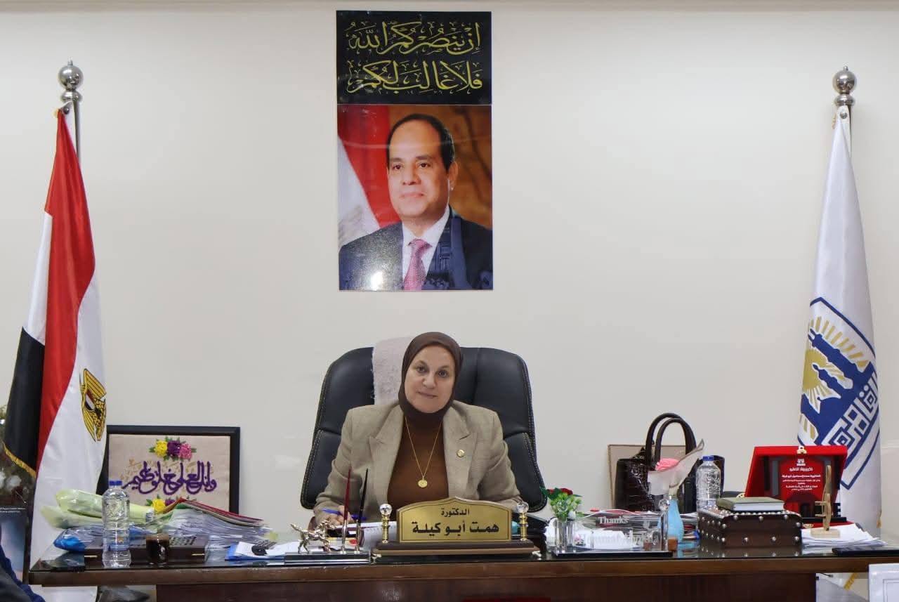 IMG 20251231 WA0122 تعليم القاهرة وكيل تعليم القاهرة تتابع امتحانات الدفعة الثالثة لمبادرة «1000 مدير» موقع في الجامعة