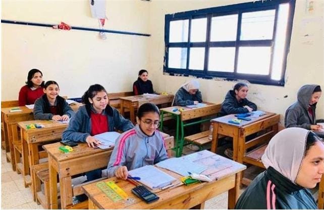 IMG 20251231 WA0124 جامعة أسيوط القاهرة تنشر النموذج الاسترشادي الثاني في اللغة الإنجليزية لطلاب الشهادة الإعدادية 2026 موقع في الجامعة