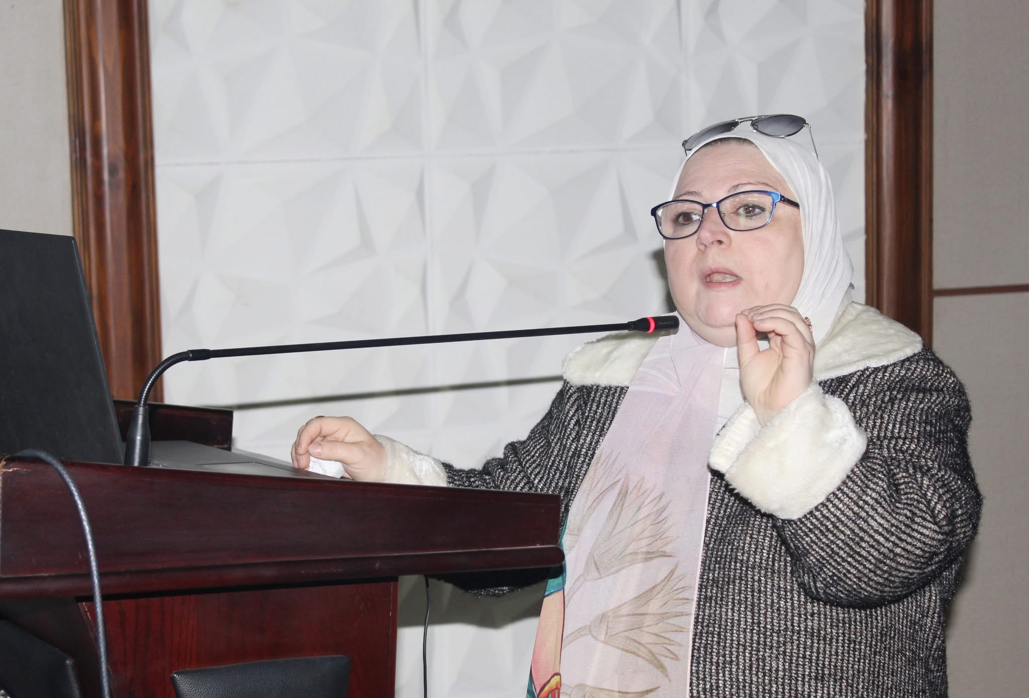 IMG 0214 معهد مبادرة في الجامعة البحثية.. معهد بحوث البترول ينظم فاعلية حول كتابة المشروعات البحثية والحصول على التمويل موقع في الجامعة