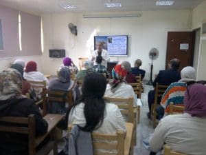 IMG 6368 السويس جامعة قناة السويس تعزز الوعي الثقافي بندوتين عن المرأة المصرية وتعلم الفرنسية موقع في الجامعة