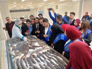 طلاب جامعة بنها يزورون مزارع الفيروز للاستزراع السمكي ضمن زيارات تعليمية ميدانية 3 IMG 6475 بنها طلاب جامعة بنها يزورون مزارع الفيروز للاستزراع السمكي ضمن زيارات تعليمية ميدانية موقع في الجامعة