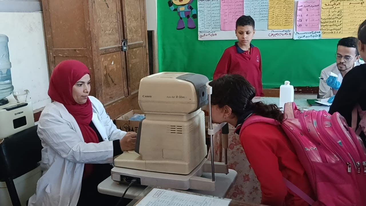 IMG 6484 بنها جامعة بنها تنظم قافلة طبية بمدارس كفر شكر ضمن مبادرة "من أجل قلوب أطفالنا" موقع في الجامعة