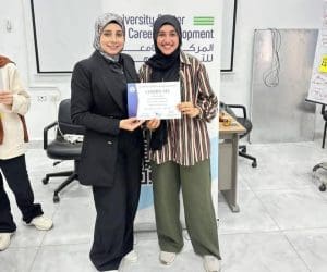 IMG 6494 السويس جامعة قناة السويس تختتم تدريب مهارات التوظيف وتوزع الشهادات على الطلاب موقع في الجامعة
