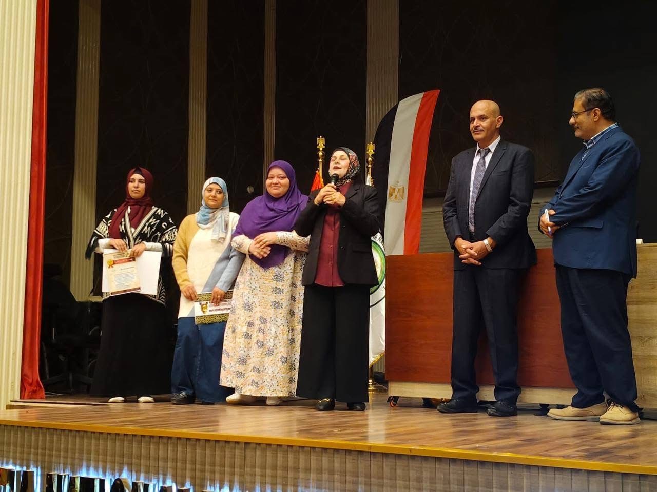 IMG 6568 كرة ندوة بجامعة المنوفية الأهلية تكشف مهارات المترجم وفرص سوق العمل الحديثة موقع في الجامعة