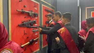 طلاب جامعة قناة السويس يشاركون في زيارة ميدانية لمعرض "إيديكس 2025" 4 IMG 6677 السويس طلاب جامعة قناة السويس يشاركون في زيارة ميدانية لمعرض "إيديكس 2025" موقع في الجامعة