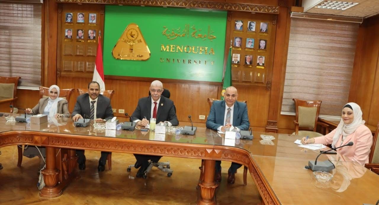 IMG 6697 جامعة عين شمس جامعة المنوفية تطلق خطة تطوير جديدة لتعزيز الأداء والحوكمة والتحول الرقمي موقع في الجامعة
