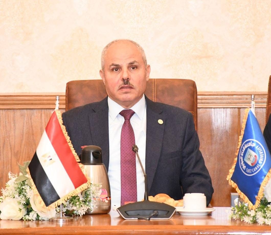 IMG 6769 السويس رئيس جامعة قناة السويس يهنئ التعليم العالي لحصول الأعلى للجامعات على 4 شهادات أيزو دولية موقع في الجامعة