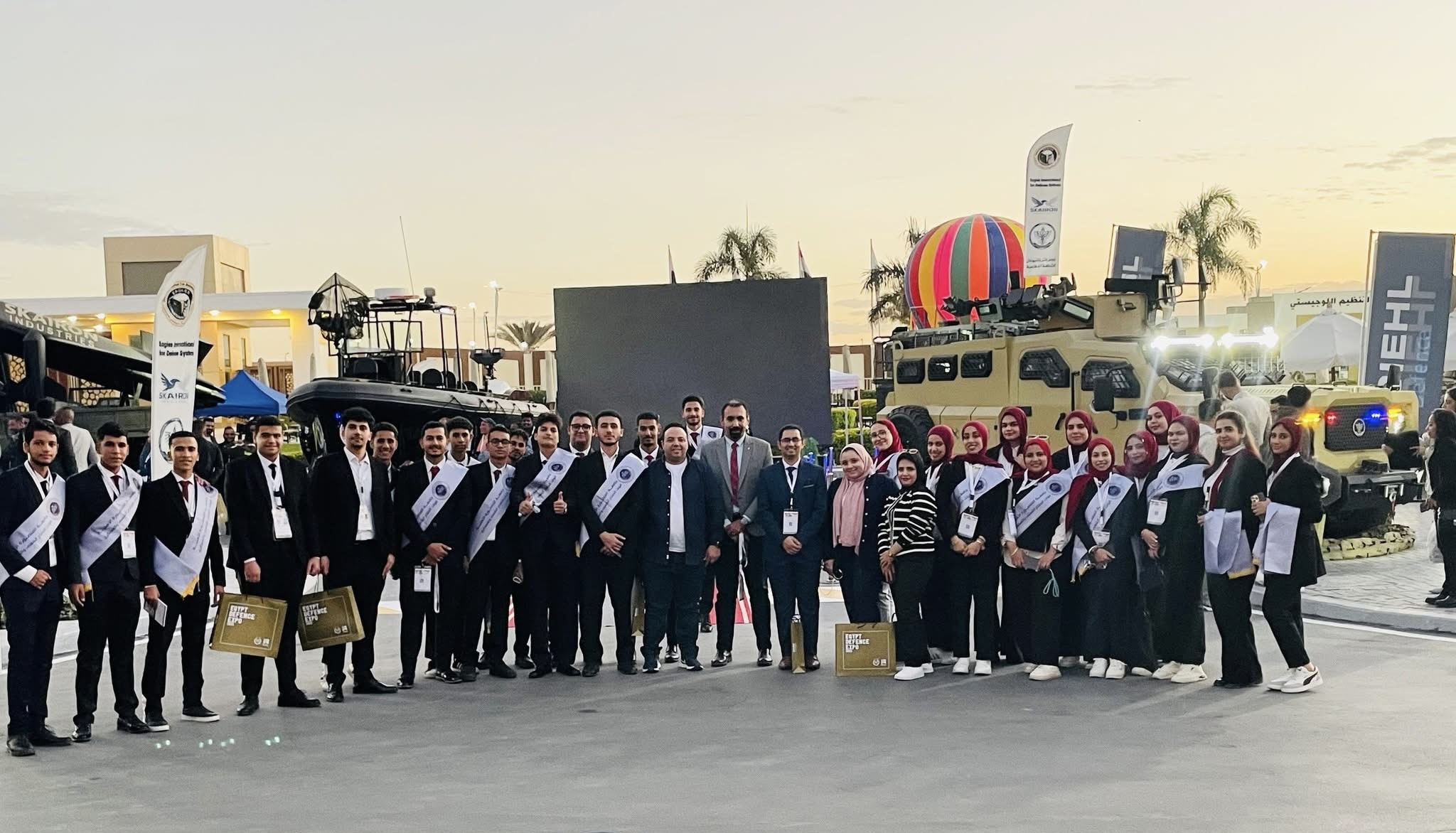 IMG 6817 المنصورة جامعة المنصورة الأهلية تعزّز وعي طلابها العسكري والتكنولوجي بالمشاركة في معرض EDEX 2025 موقع في الجامعة