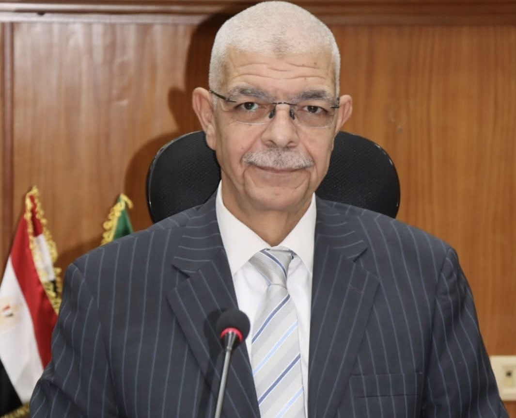 IMG 6826 بنها رئيس جامعة المنوفية يهنئ الأعلى للجامعات لحصوله على شهادات المطابقة الدولية "الأيزو" موقع في الجامعة