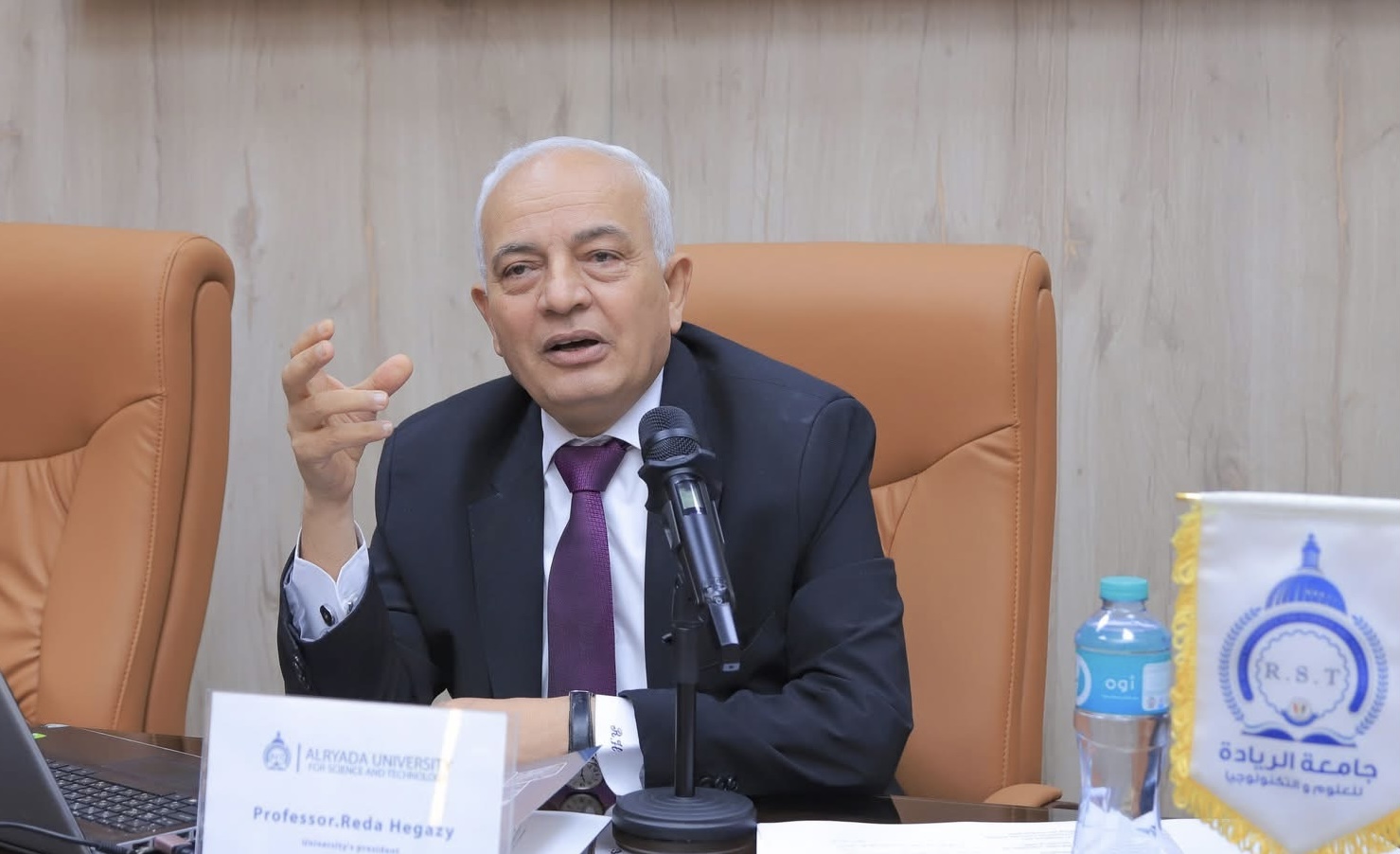 IMG 6976 كيف تحقق مجموعًا مرتفعًا دون توتر جامعة الريادة تواصل تطوير قدرات أعضاء هيئة التدريس بمحاضرة حول التعلم النشط موقع في الجامعة