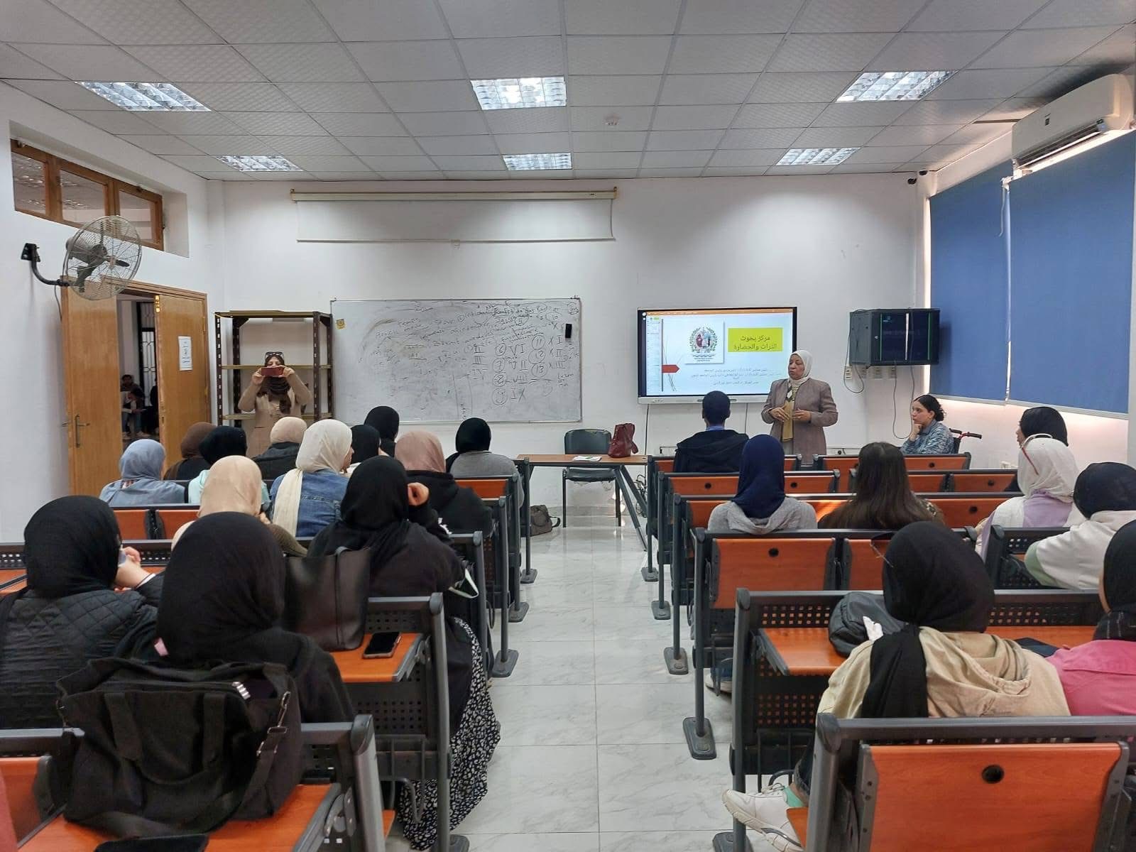 IMG 7034 السويس جامعة قناة السويس تنفذ برنامجين تدريبيين لتعزيز الوعي بالتراث والحضارة المصرية بين الطلاب موقع في الجامعة