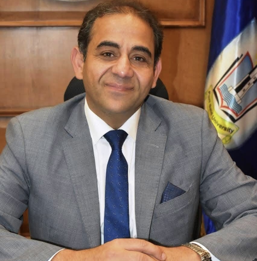 IMG 7263 بورسعيد رئيس جامعة بورسعيد يهنئ أشرف صبحي بتوليه رئاسة لجنة التربية البدنية والرياضة باليونسكو موقع في الجامعة
