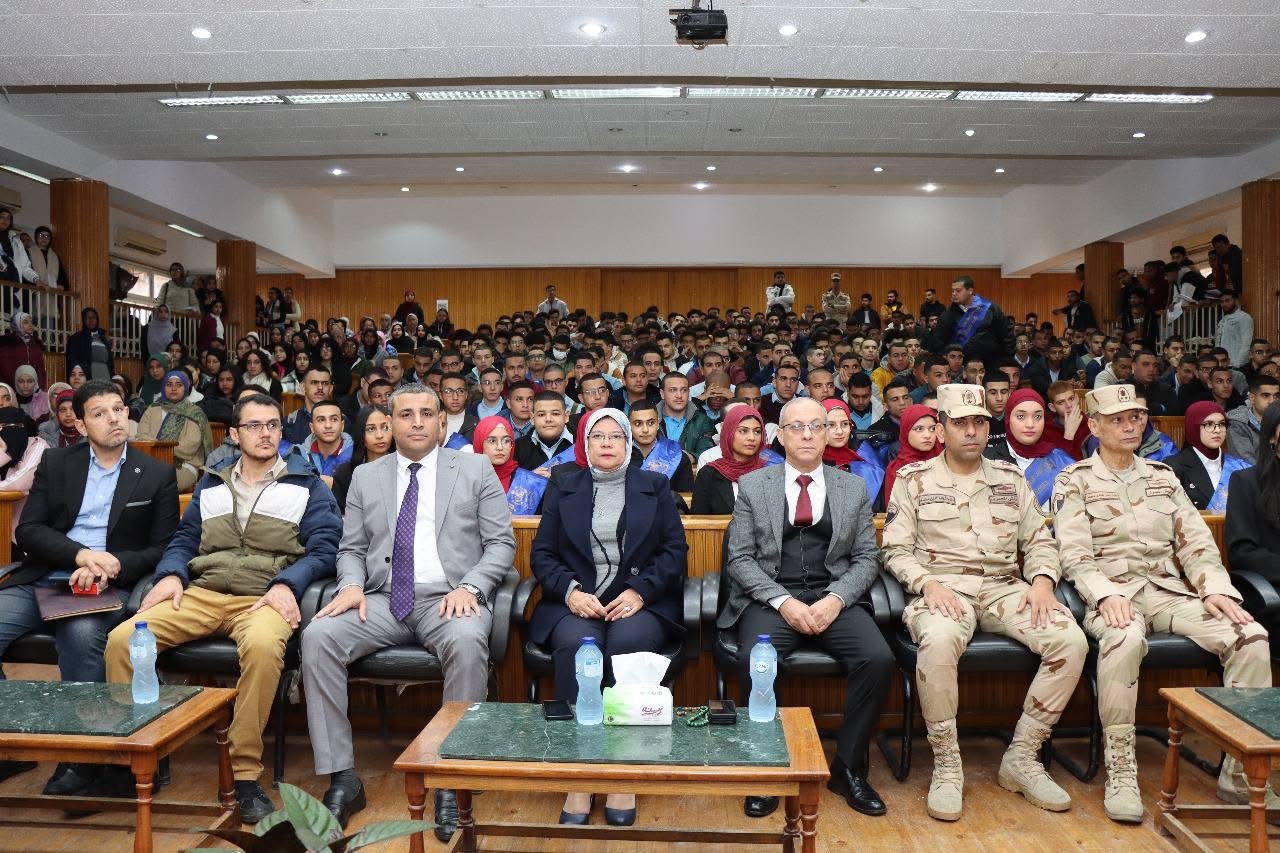 IMG 7392 الإسكندرية جامعة الإسكندرية تنظّم محاضرة موسعة حول الأمن القومي ومواجهة الشائعات لطلابها موقع في الجامعة