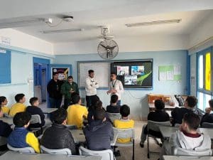 IMG 7687 هندسة هندسة المنصورة الأهلية تنظم زيارة توعوية وتثقيفية لمدرسة الهُدى والنور للغات موقع في الجامعة