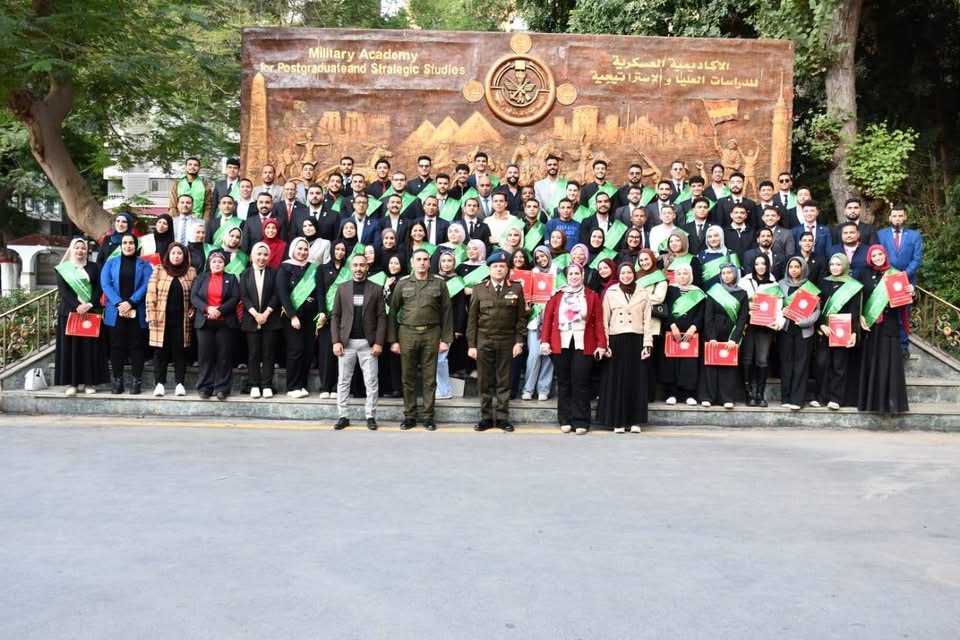 IMG 7787 دورة ختام دورة الذكاء الاصطناعي والأمن السيبراني لتأهيل طلاب الجامعات والشباب موقع في الجامعة