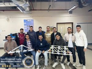 IMG 7901 تصميم «تحدي تصميم الجسور من الورق» في اليوم العلمي بهندسة المنصورة الأهلية موقع في الجامعة
