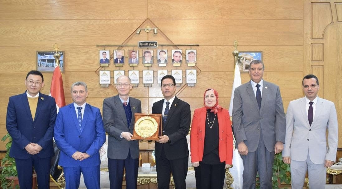 IMG 7961 بنها جامعة بنها تستقبل وفد جامعة هونغ كونغ لتعزيز التعاون الأكاديمي والبحثي الدولي موقع في الجامعة